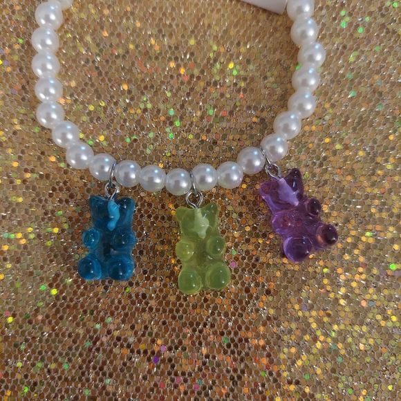 Bear Charm Pearl Bracelet - Picture 5 of 5